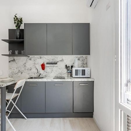 Bright Apt 600Mt From Viale Zara! ミラノ エクステリア 写真