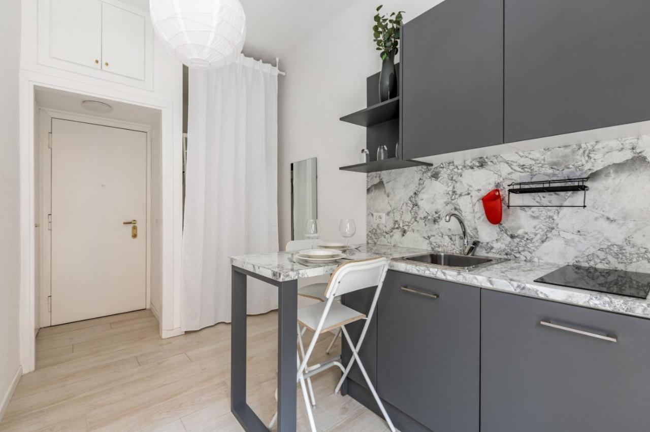 Bright Apt 600Mt From Viale Zara! ミラノ エクステリア 写真